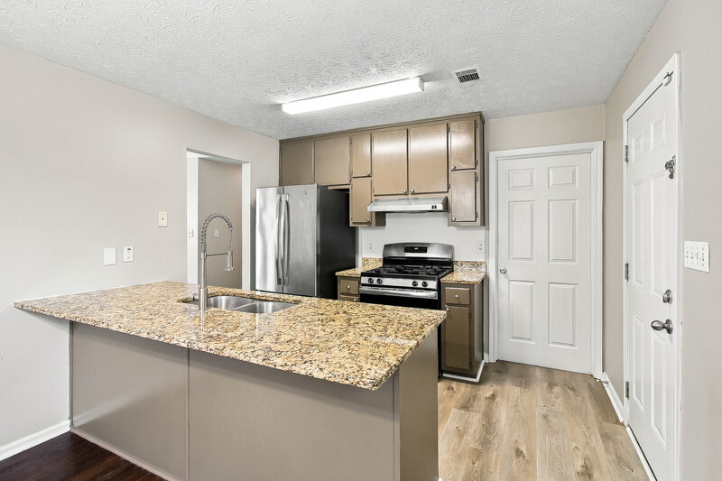2,000/Mo, 505 Horseshoe Circle Stockbridge, GA 30281 Kitchen View