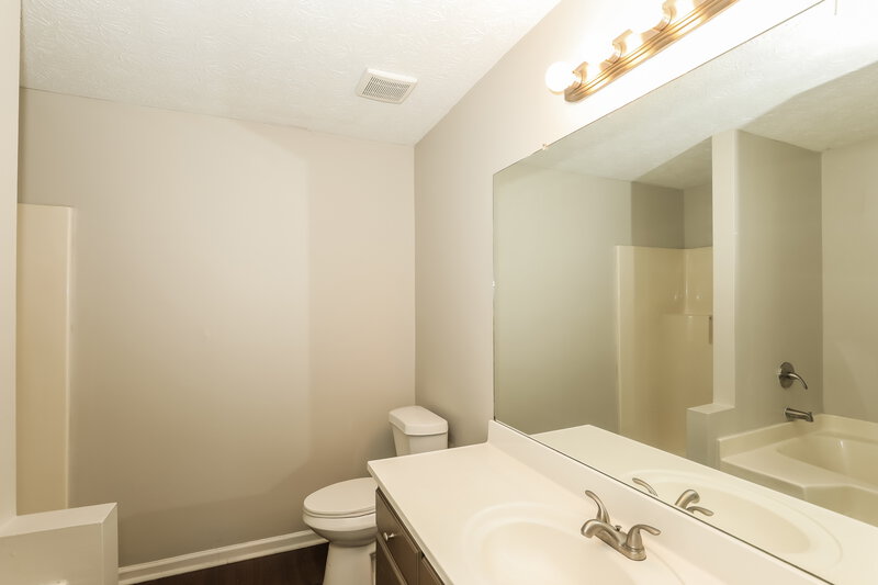 2,710/Mo, 505 Horseshoe Circle Stockbridge, GA 30281 Main Bathroom View