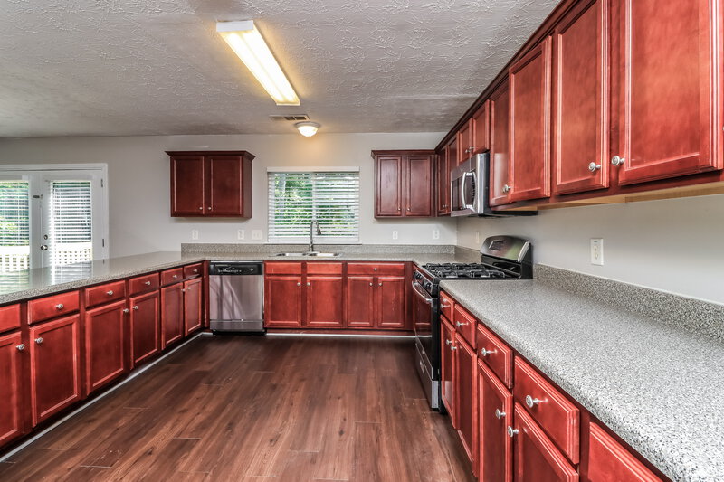 2,195/Mo, 15 Candy Lilly Lane Dallas, GA 30157 Kitchen View