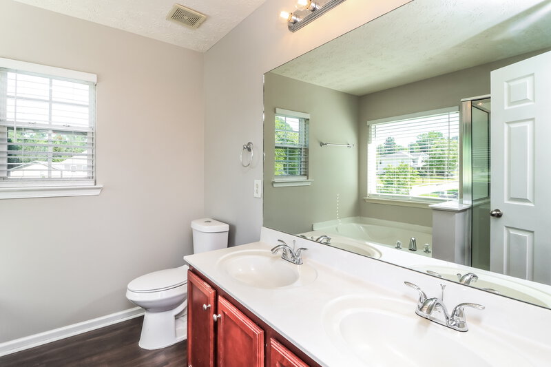 2,195/Mo, 15 Candy Lilly Lane Dallas, GA 30157 Main Bathroom View