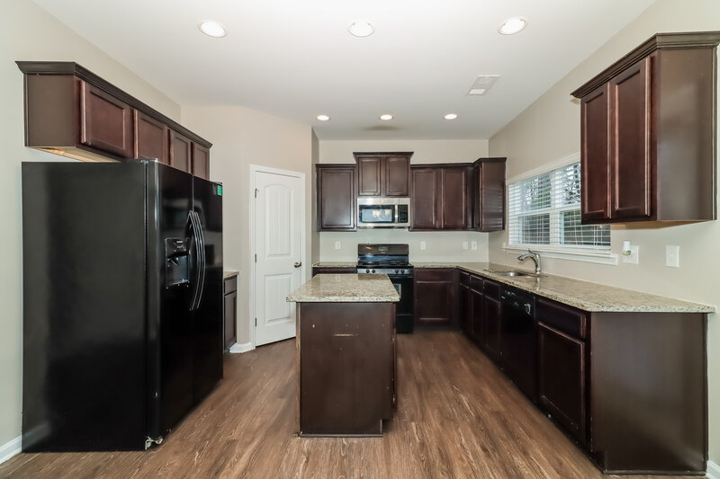 1,870/Mo, 211 Susie Creek Lane Villa Rica, GA 30180 Kitchen View