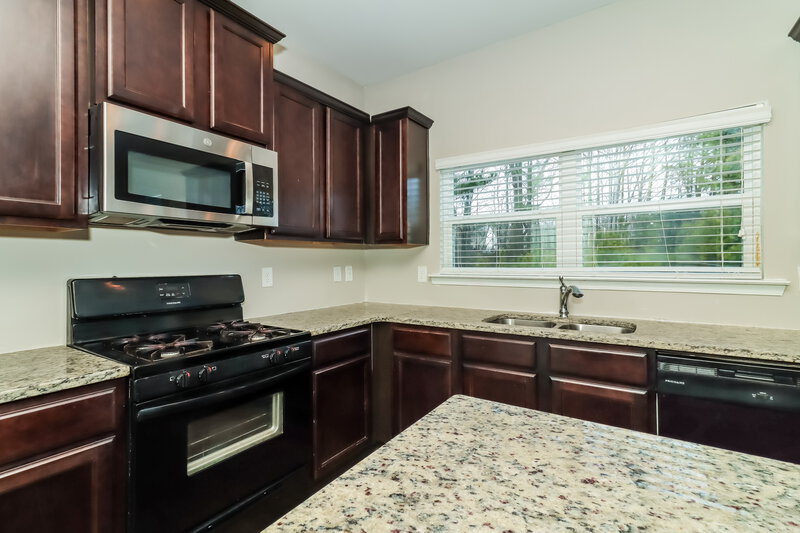 1,870/Mo, 211 Susie Creek Lane Villa Rica, GA 30180 Kitchen View 2