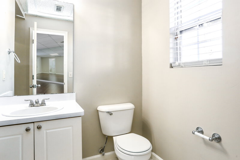 2,620/Mo, 1481 Roberts Dr Mableton, GA 30126 Bathroom View 2