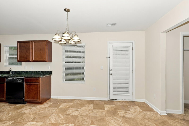 1,850/Mo, 1407 Shadow Creek Ave Hampton, GA 30228 Dining Room View