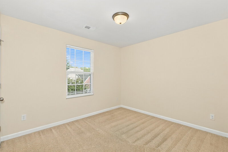 1,850/Mo, 1407 Shadow Creek Ave Hampton, GA 30228 Bedroom View 2