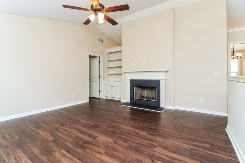 2,225/Mo, 100 Comet Ct Dallas, GA 30157 Living Room View 3