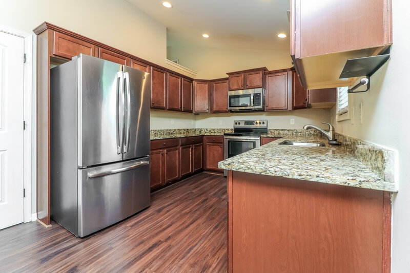 2,225/Mo, 100 Comet Ct Dallas, GA 30157 Kitchen View 2