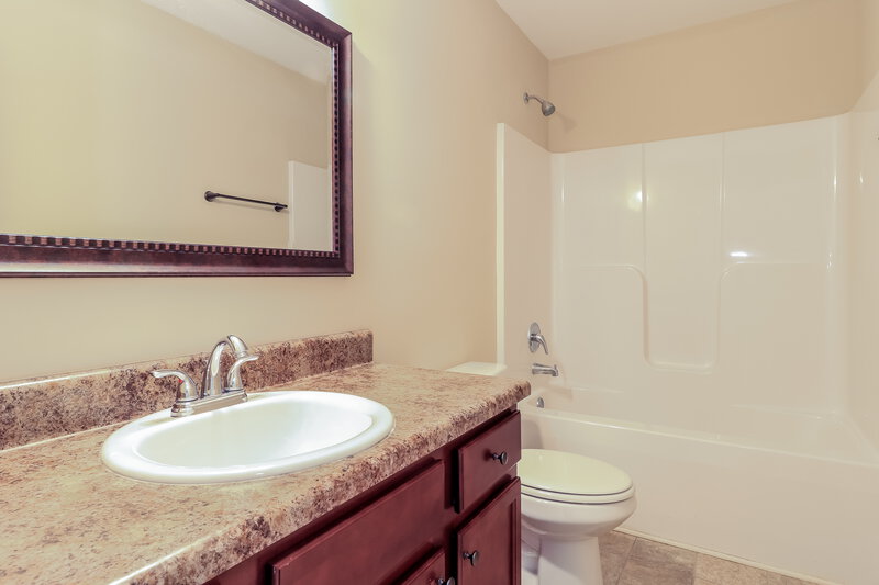 2,290/Mo, 100 Comet Ct Dallas, GA 30157 Bathroom View