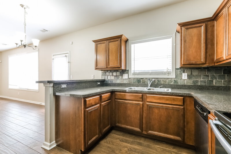 2,230/Mo, 6522 Grand Hickory Dr Braselton, GA 30517 Kitchen View 2