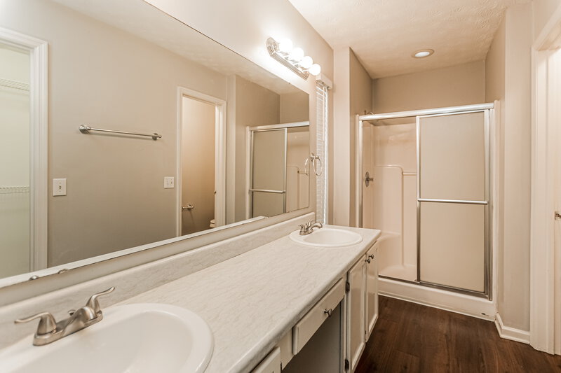 2,165/Mo, 1902 Shadbark Court NW Acworth, GA 30102 Main Bathroom View