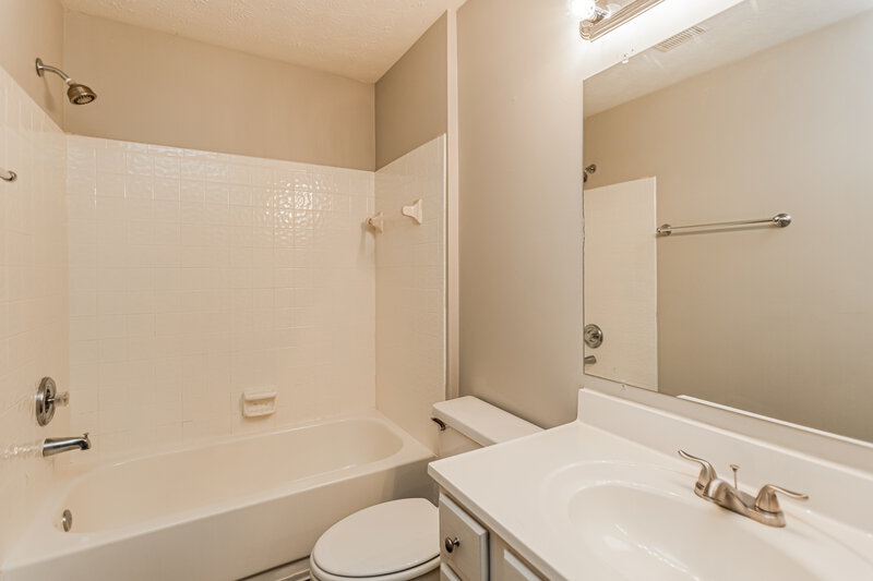 2,165/Mo, 1902 Shadbark Court NW Acworth, GA 30102 Bathroom View