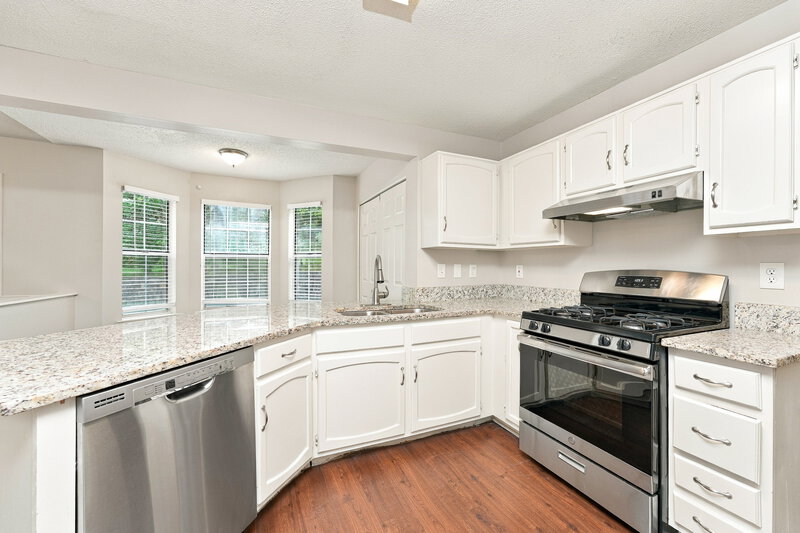 2,270/Mo, 900 Lauren Kay Ct Lawrenceville, GA 30046 Kitchen View
