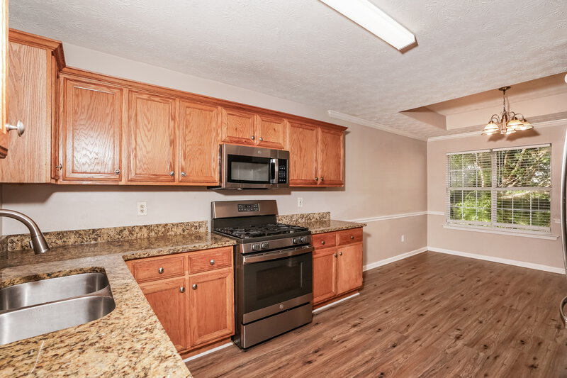 1,915/Mo, 1785 Neighborhood Walk McDonough, GA 30252 Kitchen View