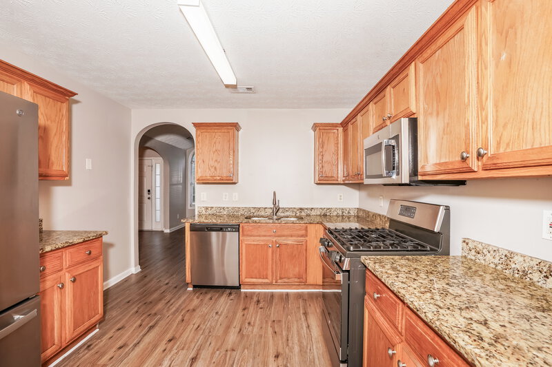 1,915/Mo, 1785 Neighborhood Walk McDonough, GA 30252 Kitchen View 2