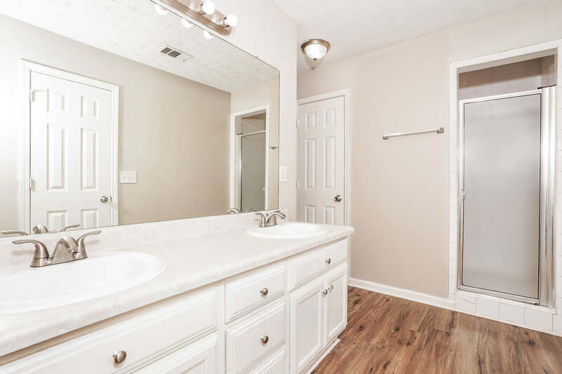 1,915/Mo, 1785 Neighborhood Walk McDonough, GA 30252 Main Bathroom View