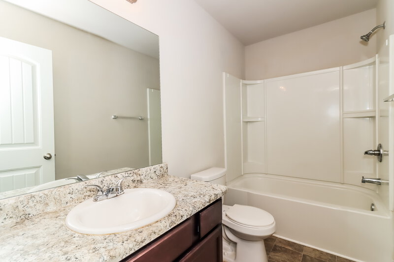 1,965/Mo, 220 Foggy Creek Lane Hiram, GA 30141 Bathroom View