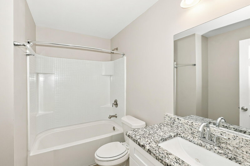 2,295/Mo, 1153 Pebble Ridge Dr Hampton, GA 30228 Bathroom View 2