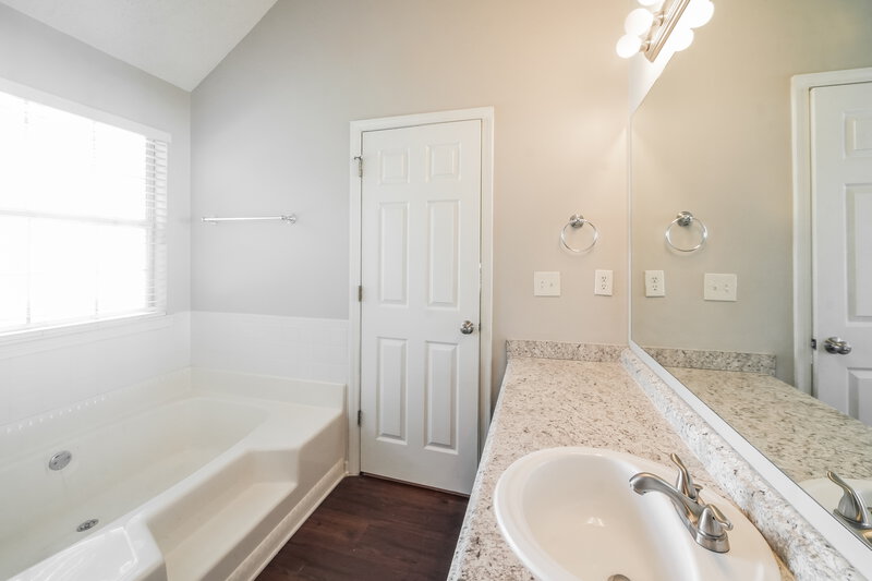 1,925/Mo, 3865 Crowned Eagle Way Douglasville, GA 30135 Main Bathroom View 2