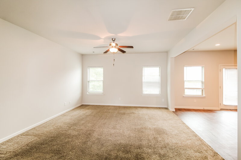 2,195/Mo, 213 Fern Walk Lawrenceville, GA 30045 Living Room View