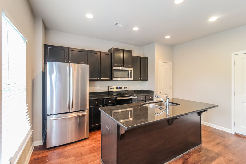 2,980/Mo, 203 Fern Walk Lawrenceville, GA 30045 Kitchen View