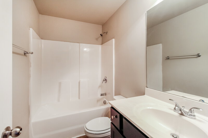 2,980/Mo, 203 Fern Walk Lawrenceville, GA 30045 Bathroom View