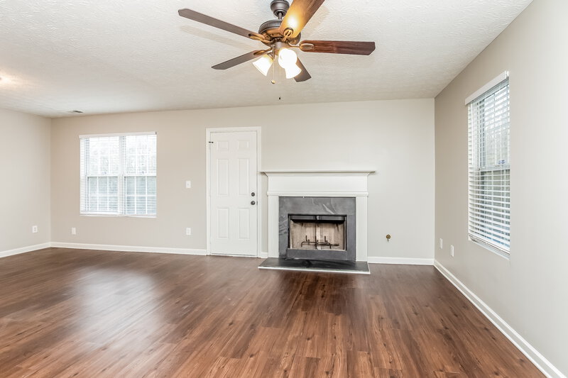 1,780/Mo, 5170 Tussahaw Xing McDonough, GA 30252 Living Room View