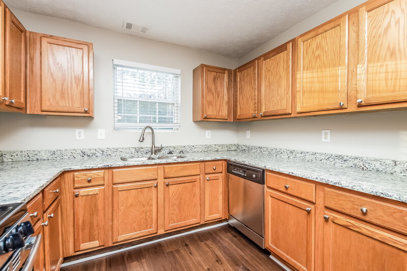 1,780/Mo, 5170 Tussahaw Xing McDonough, GA 30252 Kitchen View 2