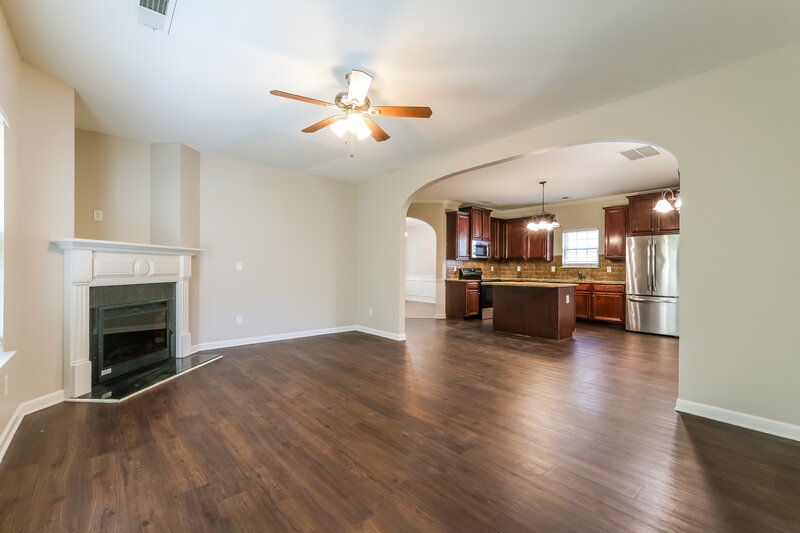 2,610/Mo, 121 Tyre Drive McDonough, GA 30253 Living Room View
