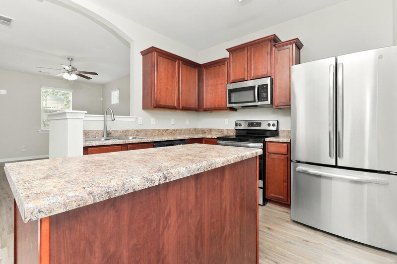 1,810/Mo, 67 Hill Side Way Hiram, GA 30141 Kitchen View
