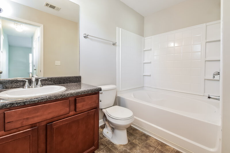 1,880/Mo, 67 Hill Side Way Hiram, GA 30141 Main Bathroom View