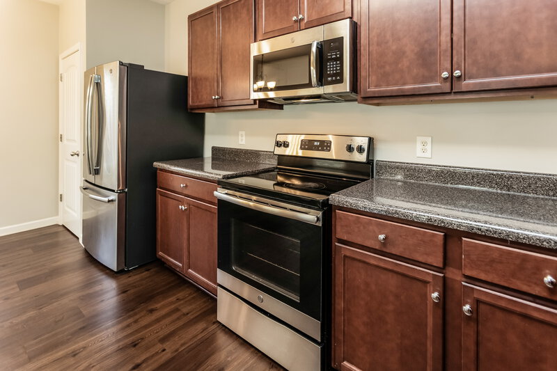 2,590/Mo, 59 Howard Ave Cartersville, GA 30121 Kitchen View 2
