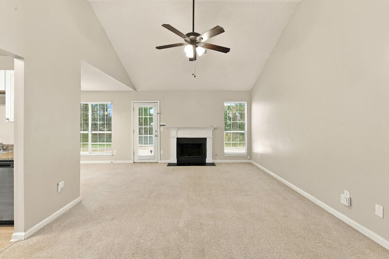 1,905/Mo, 2158 Denson Ln SW Marietta, GA 30008 Living Room View 2