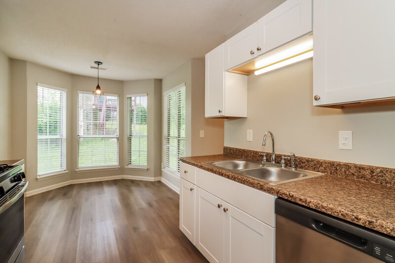 1,980/Mo, 2158 Denson Ln SW Marietta, GA 30008 Kitchen View 2