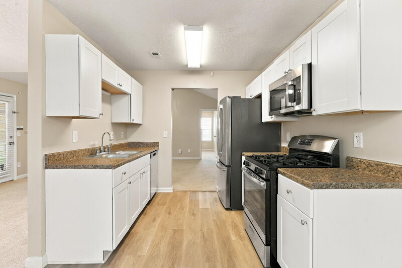 1,905/Mo, 2158 Denson Ln SW Marietta, GA 30008 Kitchen View