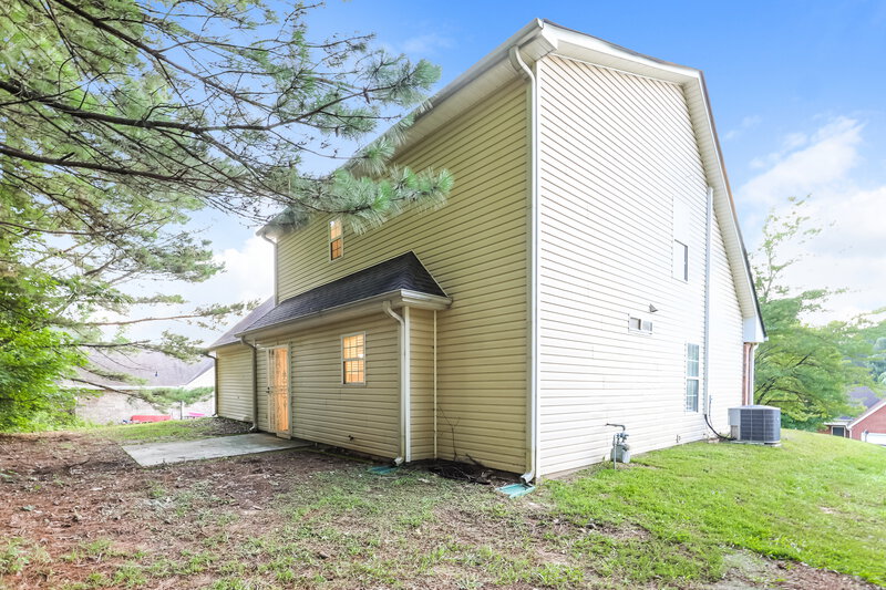 2,600/Mo, 11081 Knotty Pine Place Hampton, GA 30228 Rear View
