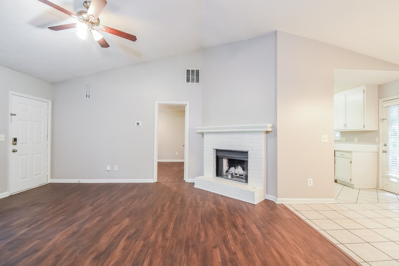 1,985/Mo, 3247 Valley View Lane Powder Springs, GA 30127 Living Room View