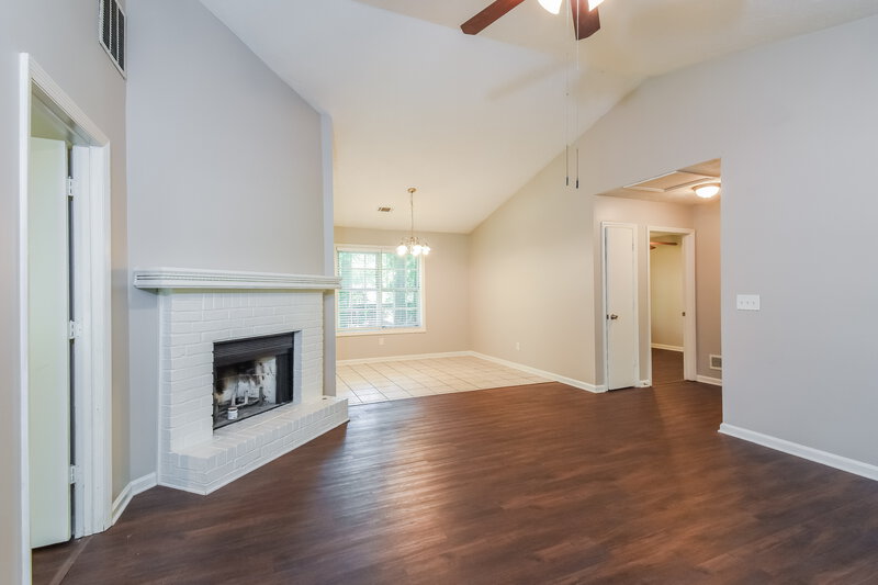 1,985/Mo, 3247 Valley View Lane Powder Springs, GA 30127 Living Room View 2