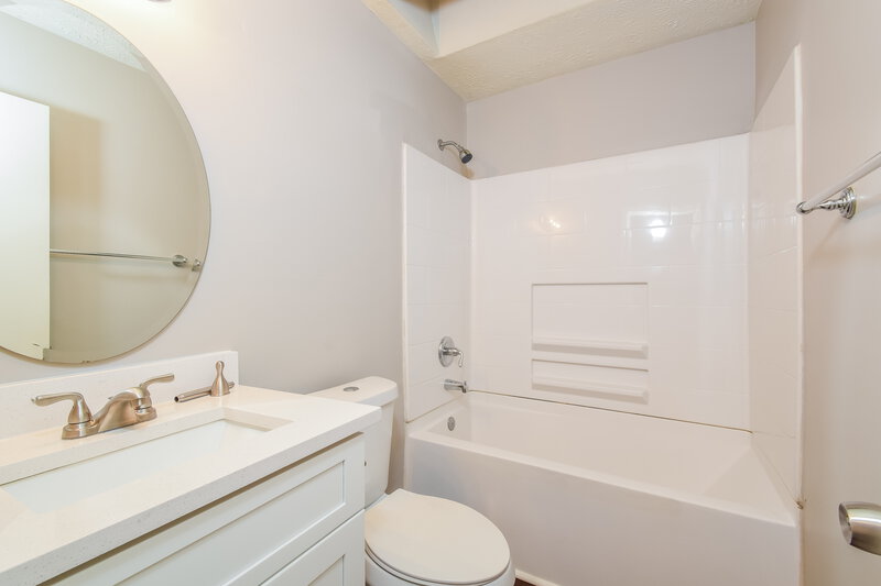 1,985/Mo, 3247 Valley View Lane Powder Springs, GA 30127 Bathroom View
