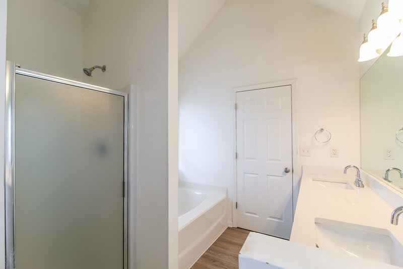 2,175/Mo, 2951 Highland Park Cir ,## C Lithonia, GA 30038 Main Bathroom View 2
