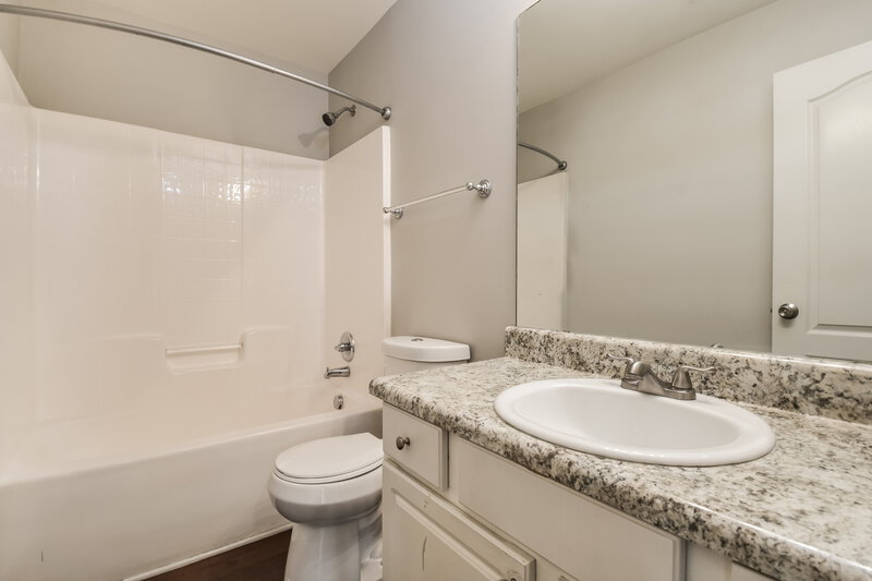 2,025/Mo, 3633 Aberdeen Way Douglasville, GA 30135 Bathroom View