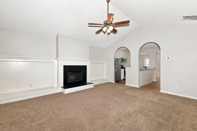 2,010/Mo, 1068 Meadow Glen Cir Fairburn, GA 30213 Living Room View 2