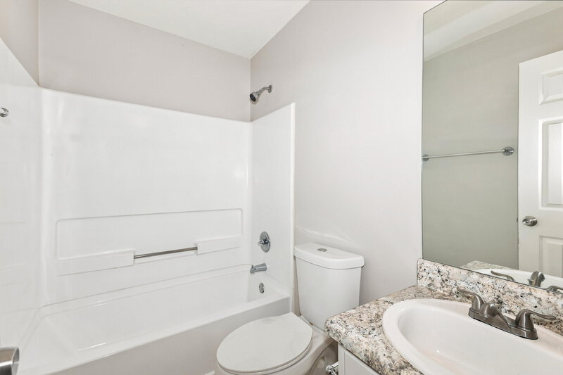 2,010/Mo, 1068 Meadow Glen Cir Fairburn, GA 30213 Bathroom View