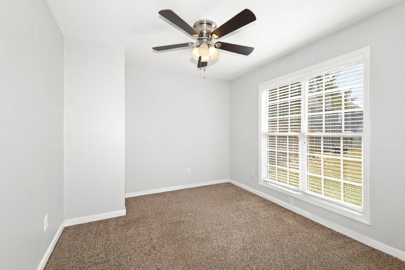 2,010/Mo, 1068 Meadow Glen Cir Fairburn, GA 30213 Bonus Room View