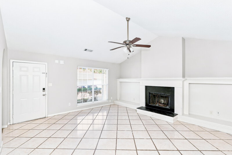 1,940/Mo, 1077 Meadow Glen Cir Fairburn, GA 30213 Living Room View