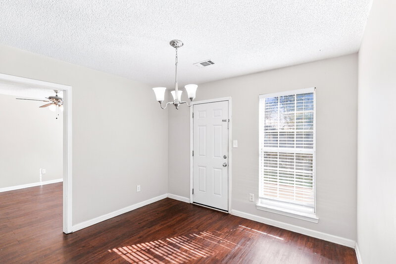 1,940/Mo, 1077 Meadow Glen Cir Fairburn, GA 30213 Dining Room View