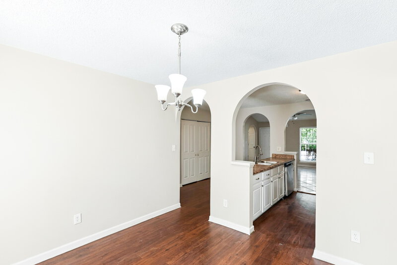 1,940/Mo, 1077 Meadow Glen Cir Fairburn, GA 30213 Dining Room View 2