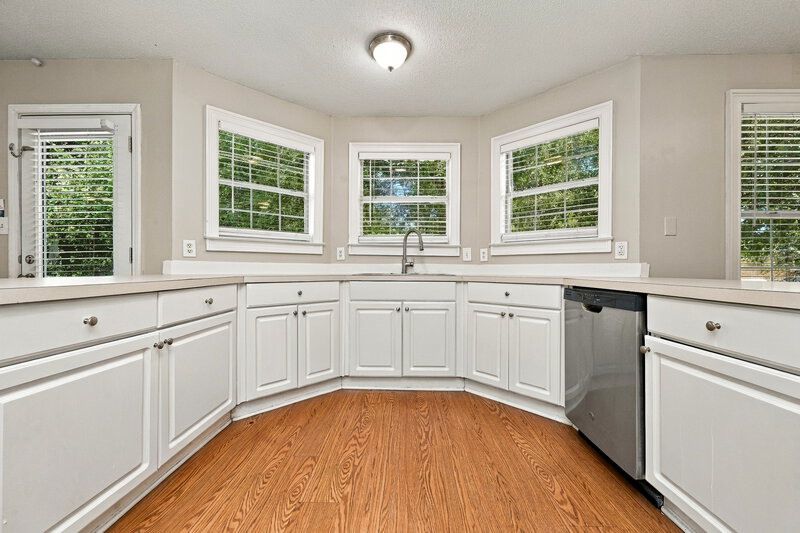 2,210/Mo, 21 Arbor Cove Drive Stockbridge, GA 30281 Kitchen View