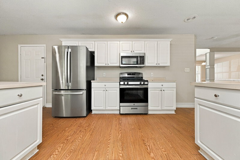 2,210/Mo, 21 Arbor Cove Drive Stockbridge, GA 30281 Kitchen View 2