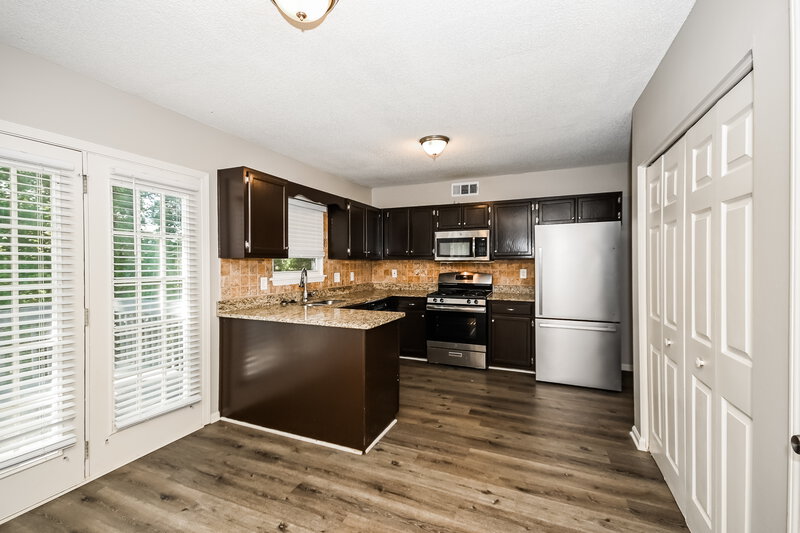 3,390/Mo, 4847 Wilkie Way Nw Acworth, GA 30102 Breakfast Nook View 2