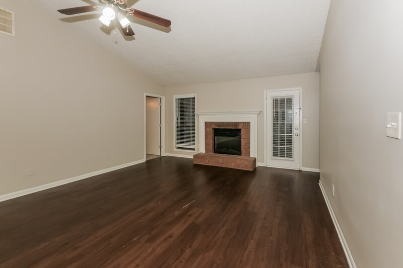 1,805/Mo, 715 Pullman Lane Stockbridge, GA 30281 Living Room View